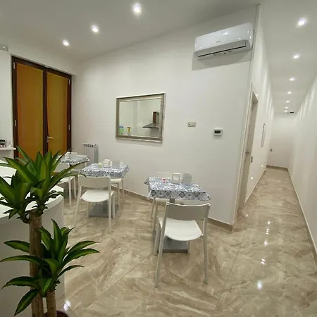 Toledo Point 4* Napoli